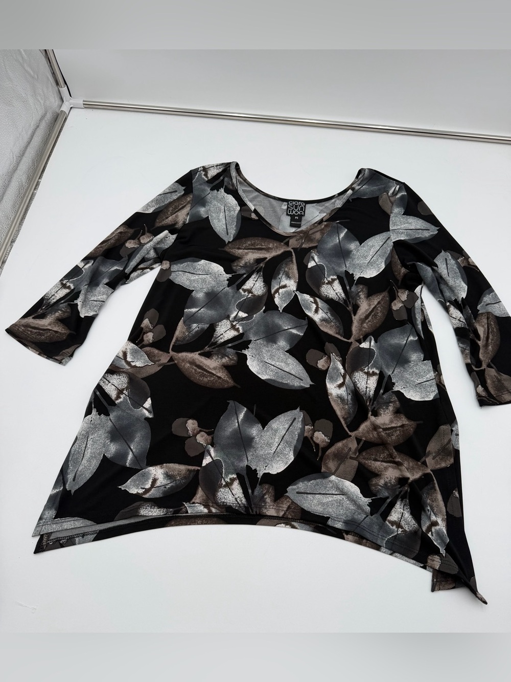 Clara Sun Woo Leaf Print Tunic Top Petite Small Black Gray Asymmetrical Artsy
